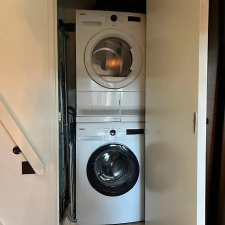 Апартаменты Cozy & Modern Tiny House Velserbroek