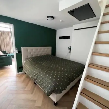 Cozy & Modern Tiny House Velserbroek