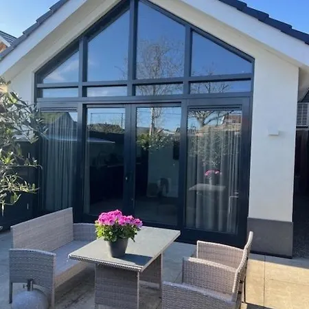 Cozy & Modern Tiny House Velserbroek