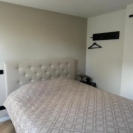 Cozy & Modern Tiny House * Velserbroek