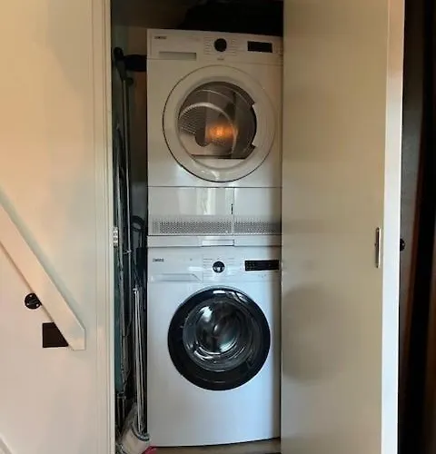 Apartment Cozy & Modern Tiny House Velserbroek